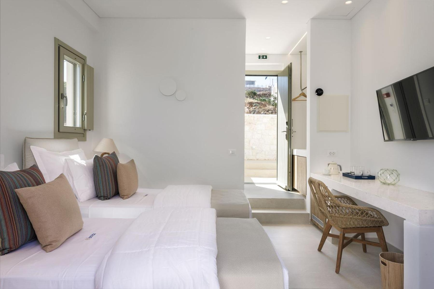Anemolethe Aparthotel Kimolos Exterior photo